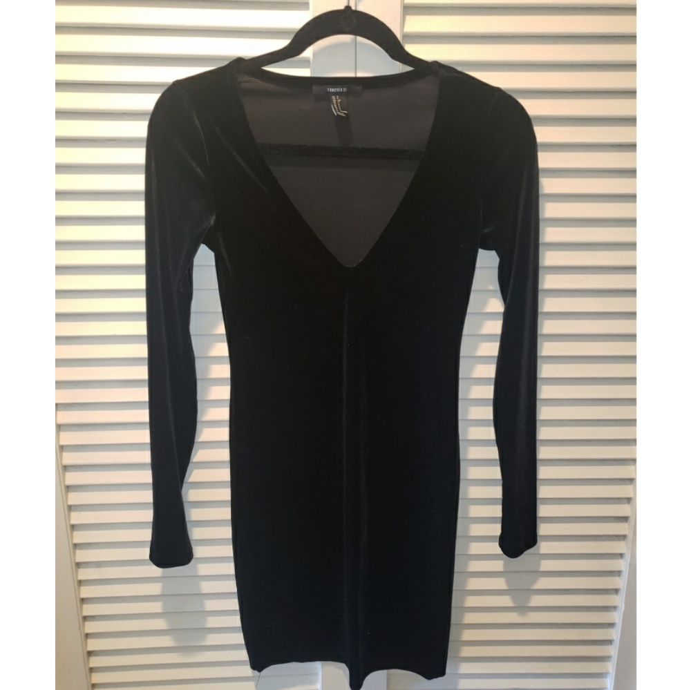 Forever 21 Long Sleeve Velvet Mini Dress